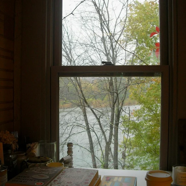 The single cover of Jin-Hee Lee's original song, "a chapter's fine"